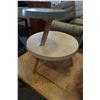 Image 4 : 2 DESIGNER 2 TIER SIDE TABLES