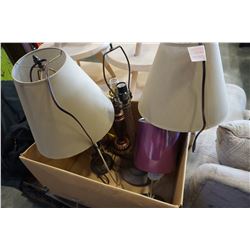 LOT OF TABLE LAMPS