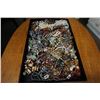 Image 2 : TRAY OF COSTUME JEWELRY