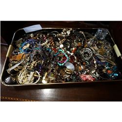 TRAY OF COSTUME JEWELRY
