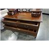 Image 4 : ANTIQUE VANITY DESK W/ SWIVEL MIRROR ON WHEELS