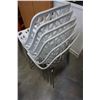 Image 4 : SET OF 6 WHITE PLASTIC PATIO CHAIRS