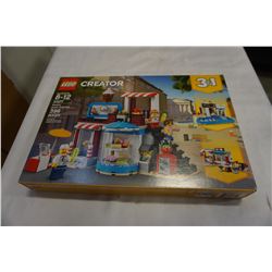 NEW LEGO 3 IN 1 CREATOR SET 31077