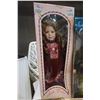 Image 2 : 4 PORCELAIN DOLLS IN BOX