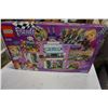 Image 1 : NEW LEGO FRIENDS THE BIG RACE DAY SET 41352