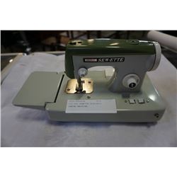 ZIG ZAG SEWETTE ELECTRIC SEWING MACHINE