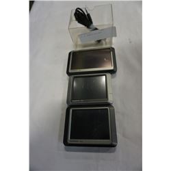 LOT OF GARMIN GPS UNIT