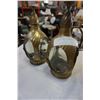 Image 1 : 2 SLEEVED BRASS VASES