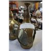 Image 2 : 2 SLEEVED BRASS VASES