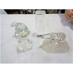 LOT OF GLASS BEAR FIGRES AND GLASS DECORATIONS