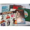 Image 2 : STACK OF VARIOUS VINYL RECORDS INCLUDING BARRY MANILOW