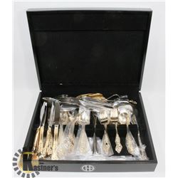 NORTHCRAFT STAINLESS STEEL FLATWARE SET IN WOOD
