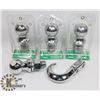 Image 1 : BUNDLE OF ASSORTED TRAILER HITCH BALLS AND MORE