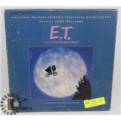 COLLECTORS ET BUNDLE WITH RECORD AND MORE