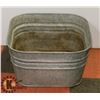 Image 1 : GALVANIZED OLD TUB