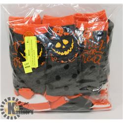 12 PAIRS OF NEW WOMENS SOCKS (TWO STYLES, SIX OF