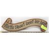 Image 1 : WOOD NOVELTY SIGN "MARTHA STEWART DOESN'T