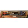 Image 1 : WOOD TOOL BOX WITH SAWS, LEVELS AND CONTENTS