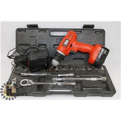 12V BLACK AND DECKER DRILL AND TOOL KIT
