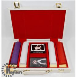ELVIS VIVA LAS VEGAS POKER SET IN CASE -