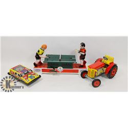 VINTAGE SET OF  3 LITHO TIN CAR, SHIFTING