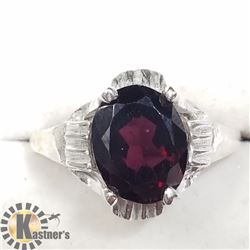 SILVER GARNET RING