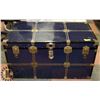 Image 1 : LARGE BLUE TRUNK 21' X 40" X 22"
