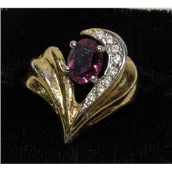 VINTAGE GOLD TONE SZ 7 ESTATE RING W/ A BRIGHT