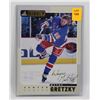 Image 1 : COLLECTIBLESWAYNE GRETZKY SIGNED BEEHIVE
