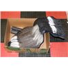 Image 1 : LARGE BOX W/13 FULL-SIZE CANADA GOOSE