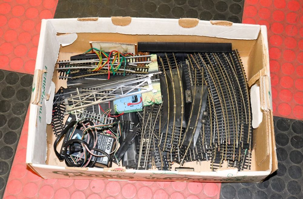 BOX W/ 100+ PCS OF HO SCALE TRACK, POWER SUPPLY