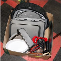 LARGE BOX W/10 BAKING PANS, XL ROASTER,