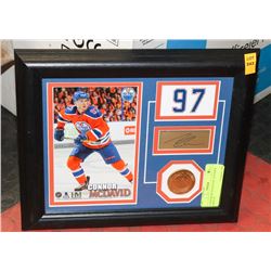 CONNOR MCDAVID NHL LICENSED DISPLAY