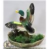 Image 1 : VINTAGE 1950'S CERAMIC DUCK TV LAMP