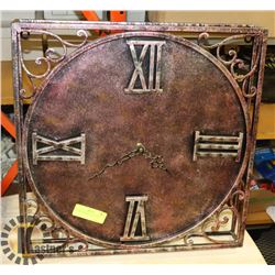 SQUARE DECORATIVE CLOCK