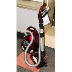 SHARK PROFESSIONAL CANISTER VAC