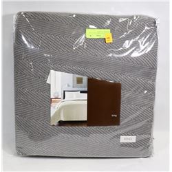 NEW HUDSON PARK COLLECTION CHEVRON BLANKET