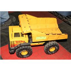 LARGE METAL TONKA DUMP TRUCK