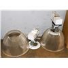 Image 1 : LOT OF 2 COMMERCIAL LIGHTS