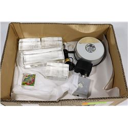 BOX W/5 CRYSTAL BLOCKS WITH 2 LIGHT-UP