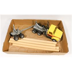 ERTL INTERNATIONAL DIE CAST LOGGING TRUCK