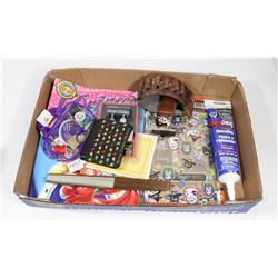 FLAT OF ASSORTED CRAFT SUPPLIES.