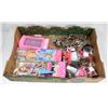 Image 1 : FLAT W/2 NEW BARBIES, ACCESSORIES & NEW