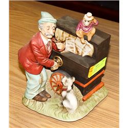 "MELODY IN MOTION" ORGAN GRINDER