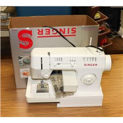 SINGER SEWING MACHINE MODEL #3314, HAS 14 STITCH
