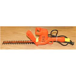 BLACK AND DECKER HEDGE CLIPPER 13"