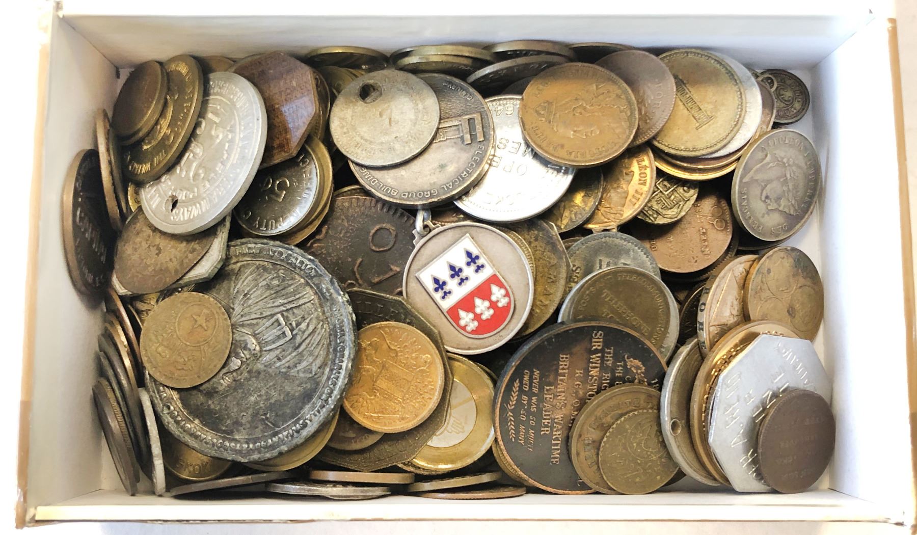 Very Tokens WORLDWIDE GROUP LOTS: LOT of 204 very interesting types of tokens ...