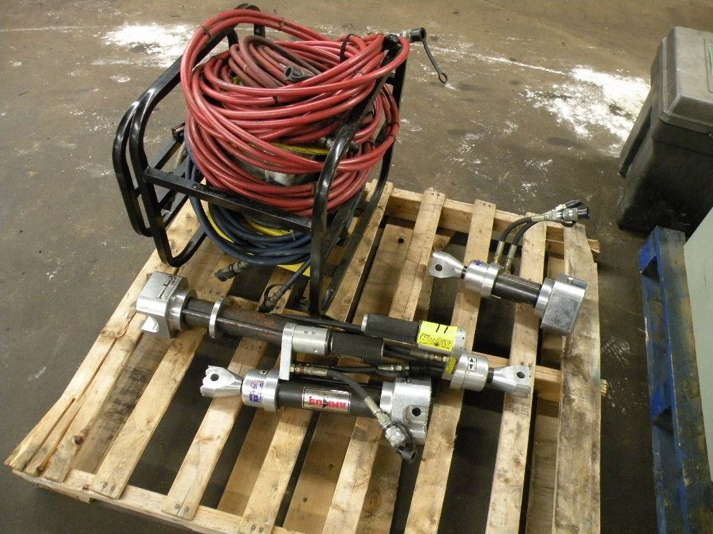 Jaws of life portable hydraulic unit w/4 rams