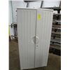 Image 1 : Plastic cabinet