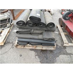 Pallet floor mats